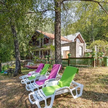 Casa vacanze Lovely In With Wifi Ledenice